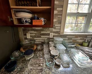 Various Pyrex and glass storage containers