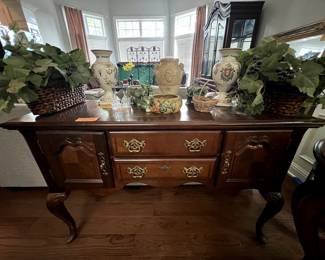 Queen Anne side table, assorted ceramics and pottery
