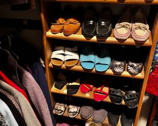 Women's shoes