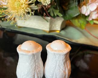 Spode Savoy White Salt & Pepper Shaker