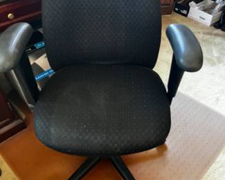 Rolling desk chair