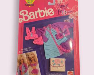 Vintage Barbie Fancy Frills Fashions Clothing Set