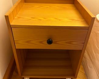Small single-drawer nightstand/chest.