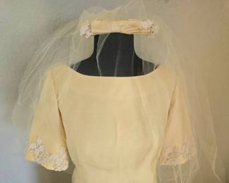 Vintage 1960s buttery yellow gown and veil