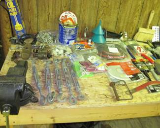 hand tools / hardware