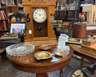 large vintage clock, chunky round table