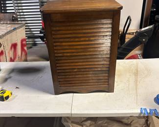 Wooden hamper