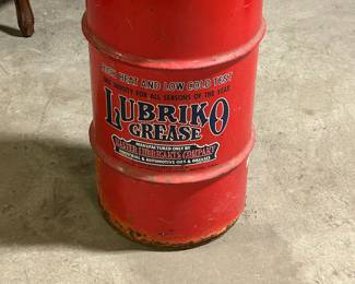 Lubriko grease can
