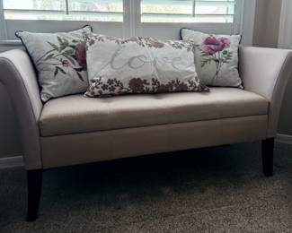 Modern decorative storage bench