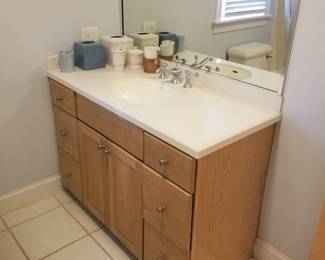 Bath vanity