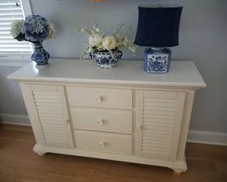 Console; blue & white decor & table lamp