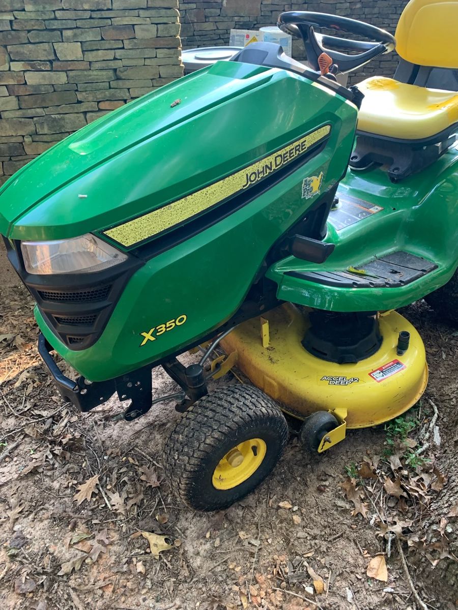 John Deere X350 Lawn mower/tractor