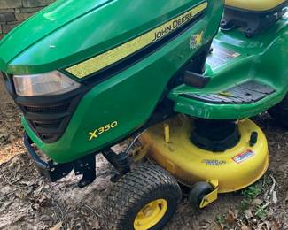 John Deere X350 Lawn mower/tractor