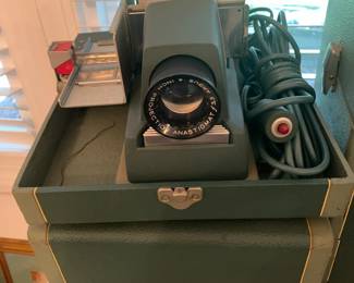 #110	Argus 300 slide projector 	 $25.00 
