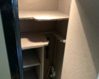 #143	Premier Vault gun safe with combo 24x20x61	 $425.00 
