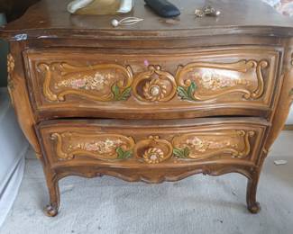Side table of bedroom set