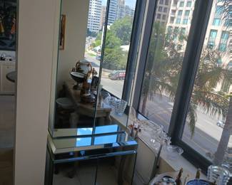 All mirror cabinet