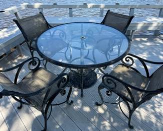 Outdoor patio table and 4 chairs