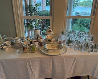Collection of Spode Christmas Tree- serving pieces, place settings, glassware