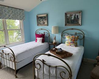 Pair of metal twin beds