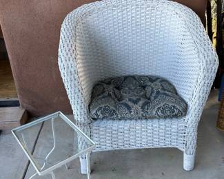 1230A Patio Wicker Chair Small Table
