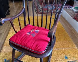 1226 Antique Windsor Rocker