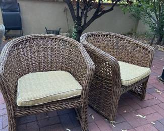 1226 Outdoor WIcker Patio Chairs