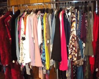 Ladies L-XL nice clothing