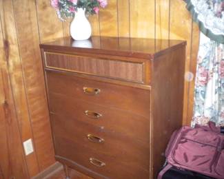 And chest of drawers