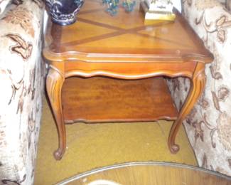 Matching lamp table
