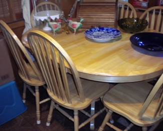Oval table and 6 chairs