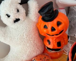 Pumpkin blow mold