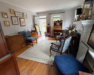 There will be 2 entrances, with access to a few rooms at a time. First entrance is through the front door. Layout starts with the Living Room.