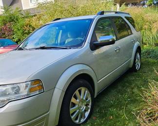 2008 Ford Taurus Station Wagon, all wheel drive