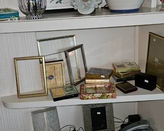 Picture frames, lamps, pictures, binoculars