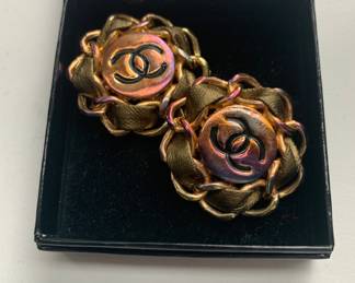 Chanel clip earrings 
