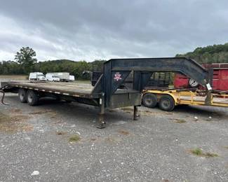 GOOSENECK TRAILER