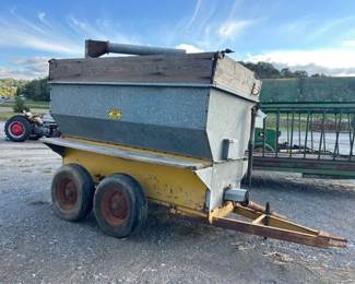 KNOEDLER FEED / AUGER WAGON