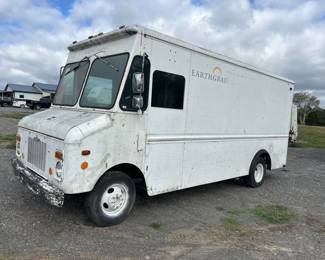 1980 CHEVROLET P30 KURBMASTER STEP VAN