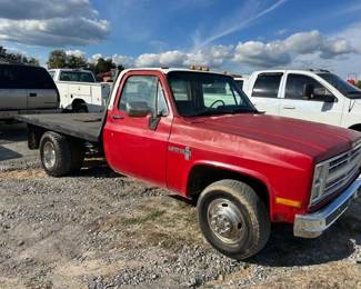 CHEVROLET TRUCK FLATBED