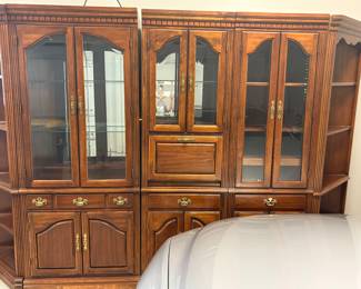 (5) piece wooden display cabinet / china cabinet w/ bookshelves