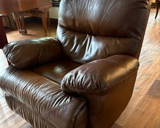 Leather lounge chair