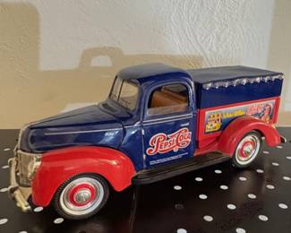 Vintage Golden Wheel Ford 1940 Pepsi Delivery Truck -Diecast model 