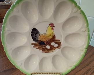 MCM VINTAGE CHICKEN ON Nest Egg Platter