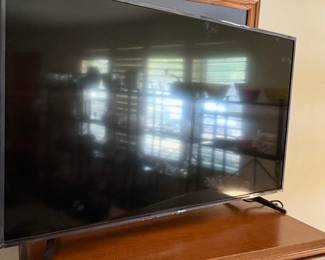 Hisense television, likely a Smart TV with 4K UHD resolution (36 inches)