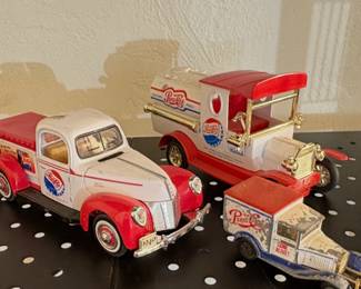 Golden Wheel diecast 1940 Ford-40 Pepsi Cola delivery truck model and 