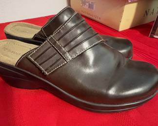 Naturalizer Kayden Mule clogs (size)