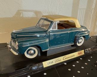 diecast model of a 1948 Ford Convertible by Road Signature.