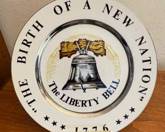 1976 LIBERTY BELL BIRTH OF A NEW NATION PLATE 10 '' -Beaver Falls, PA
