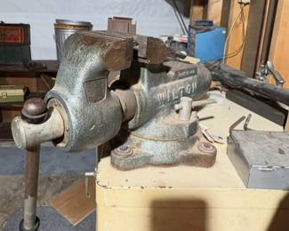 Wilton industrial bench vise
